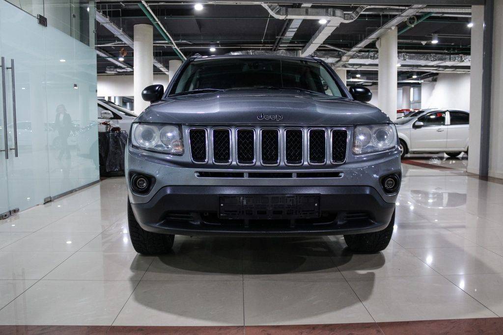 Купить Compass с пробегом