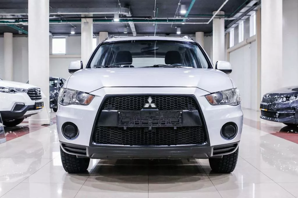 Купить Outlander с пробегом