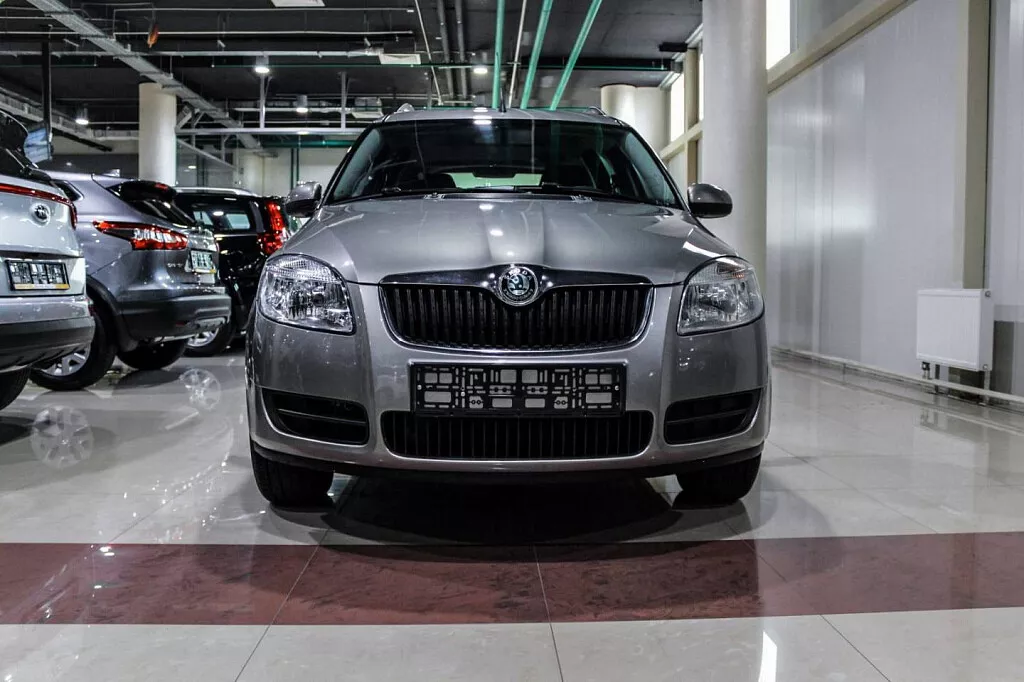 Купить Roomster с пробегом